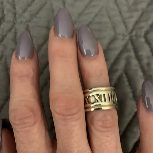 Tiffany & Co. Atlas Ring - Size 5 -PRICE IS FIRM - Picture 4 of 4